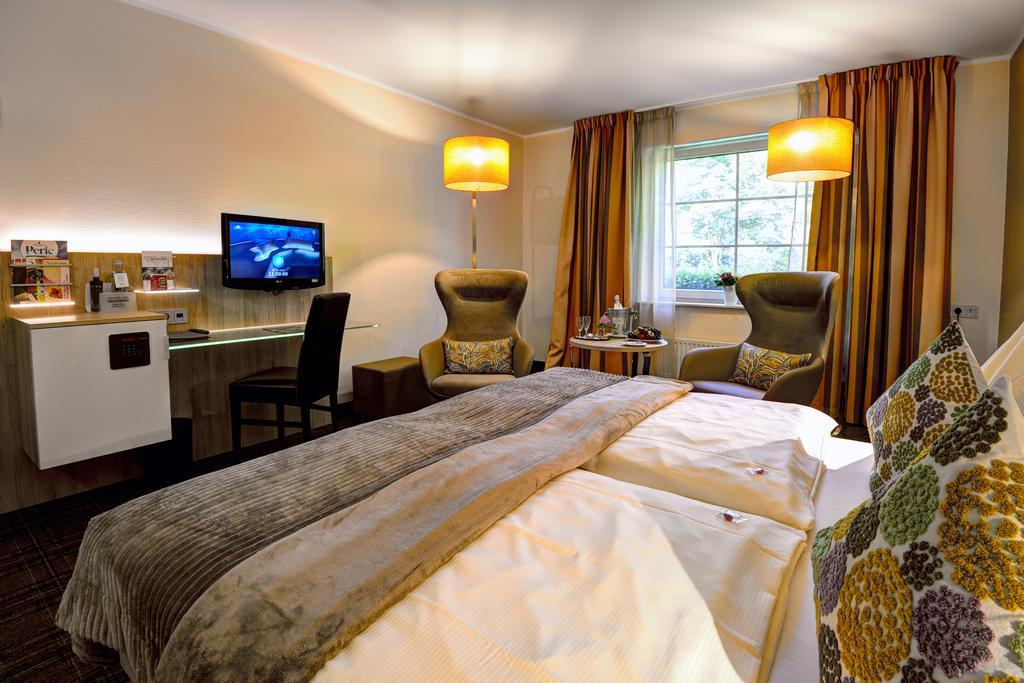 Nordwest-Hotel Amsterdam บาดซวิสเชนอาว์น ภายนอก รูปภาพ