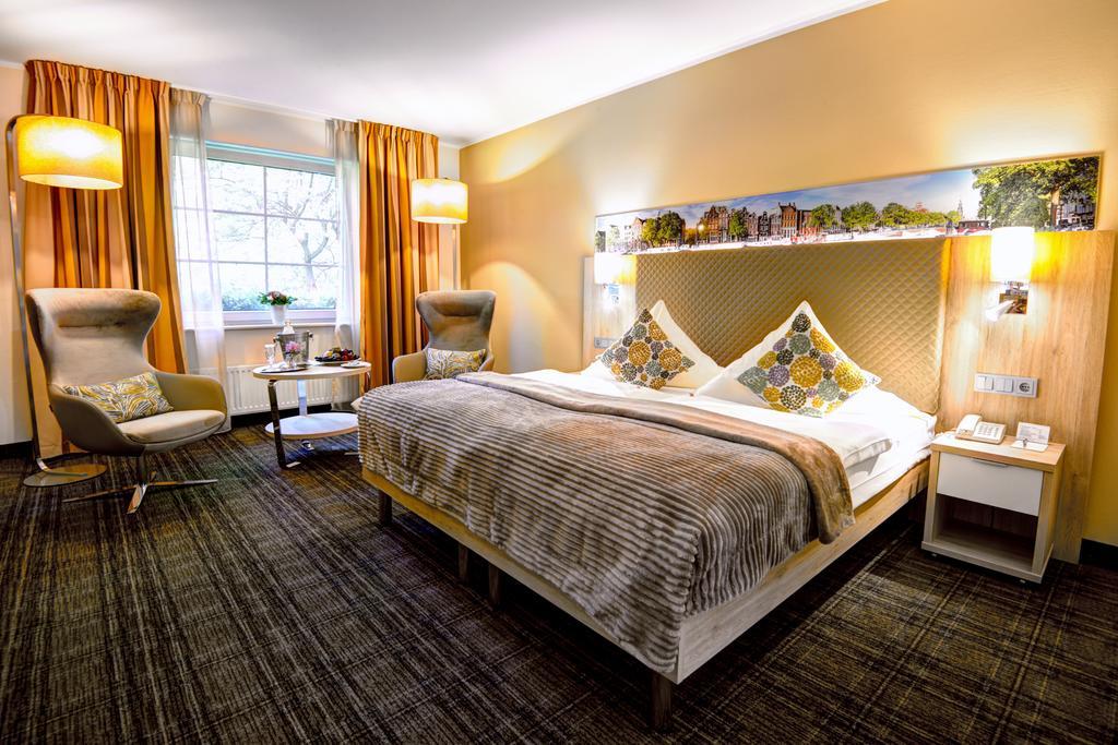 Nordwest-Hotel Amsterdam บาดซวิสเชนอาว์น ภายนอก รูปภาพ